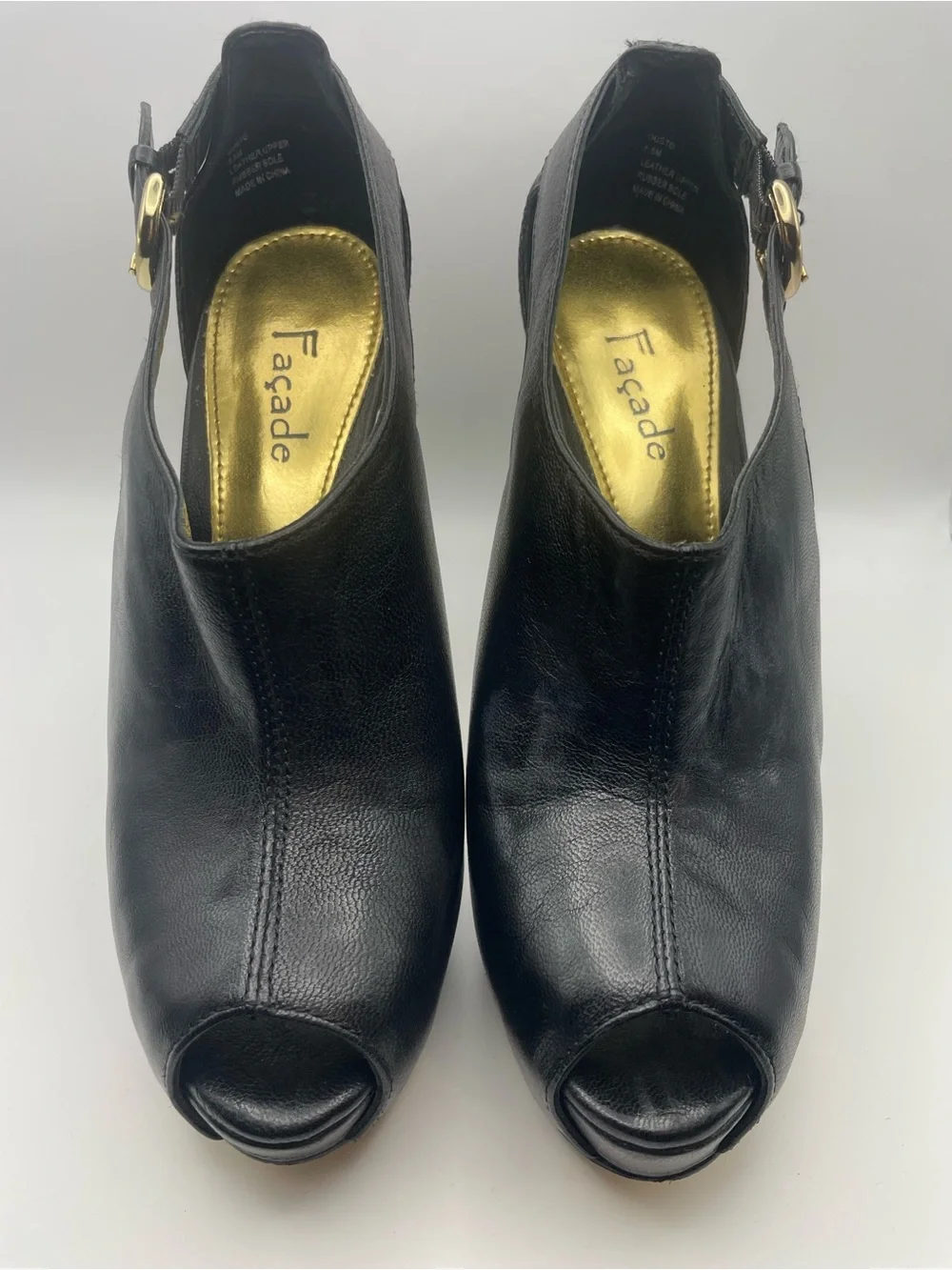Façade Black Booties size 5.5